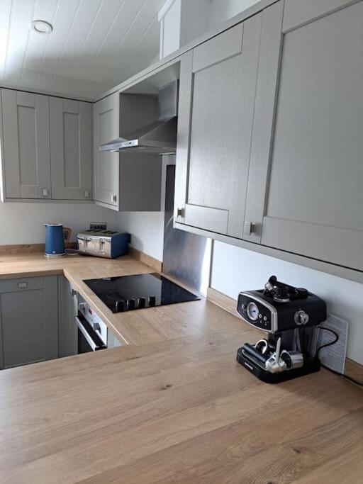 Diddly Squat Lodge With Hot Tub, Pendle View Holiday Park Clitheroe Exteriér fotografie