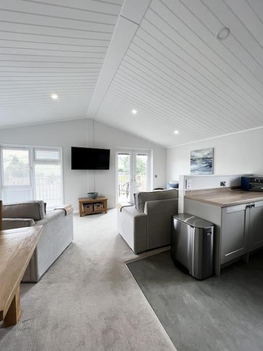 Diddly Squat Lodge With Hot Tub, Pendle View Holiday Park Clitheroe Exteriér fotografie