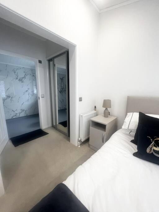 Diddly Squat Lodge With Hot Tub, Pendle View Holiday Park Clitheroe Exteriér fotografie