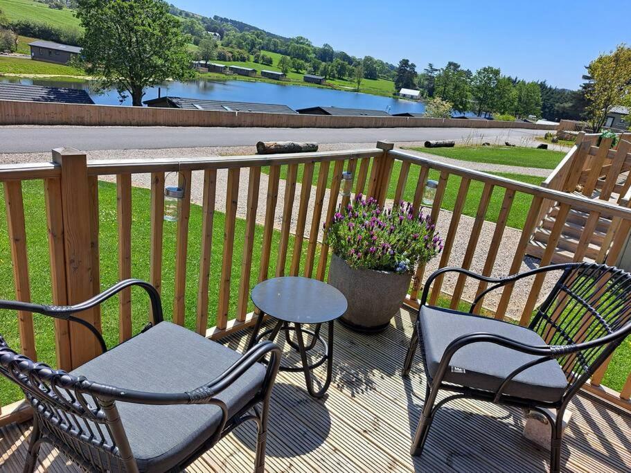 Diddly Squat Lodge With Hot Tub, Pendle View Holiday Park Clitheroe Exteriér fotografie